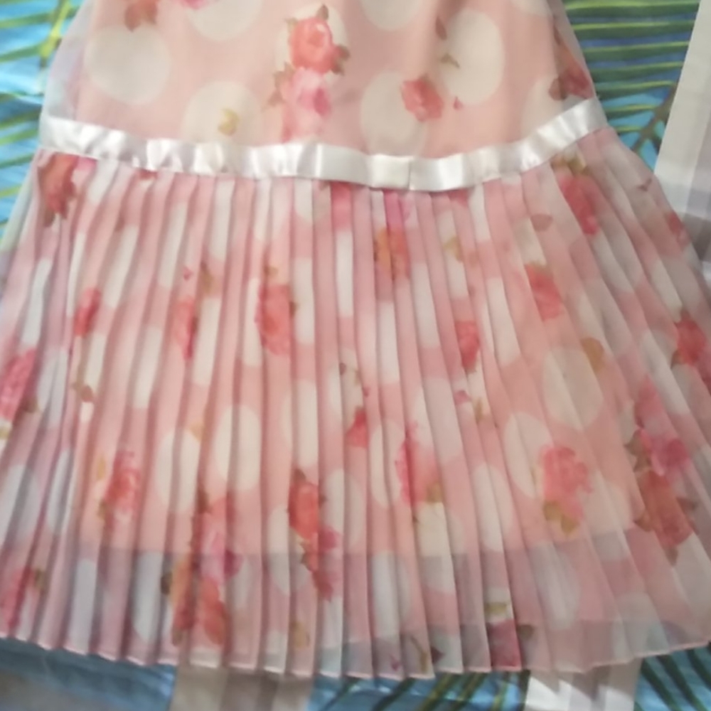 Dress - Picture 4 of 4